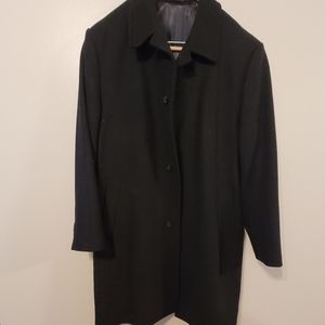 42 R London Fog Mens coat gently used